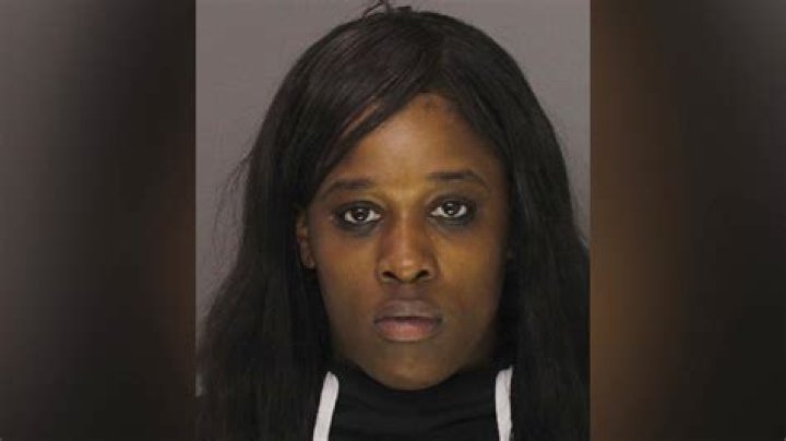 A woman named jasmin Devlin Arrested After Her 6-Year-Old Son Brought A Gun To School, Who is jasmin Devlin?