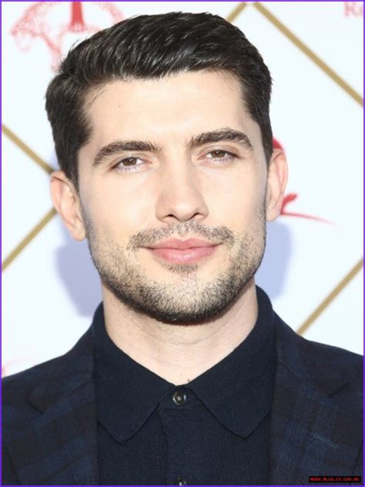 
Carter Verhaeghe Height, Weight, Net Worth, Age, Birthday, Wikipedia, Who, Nationality, Biography 