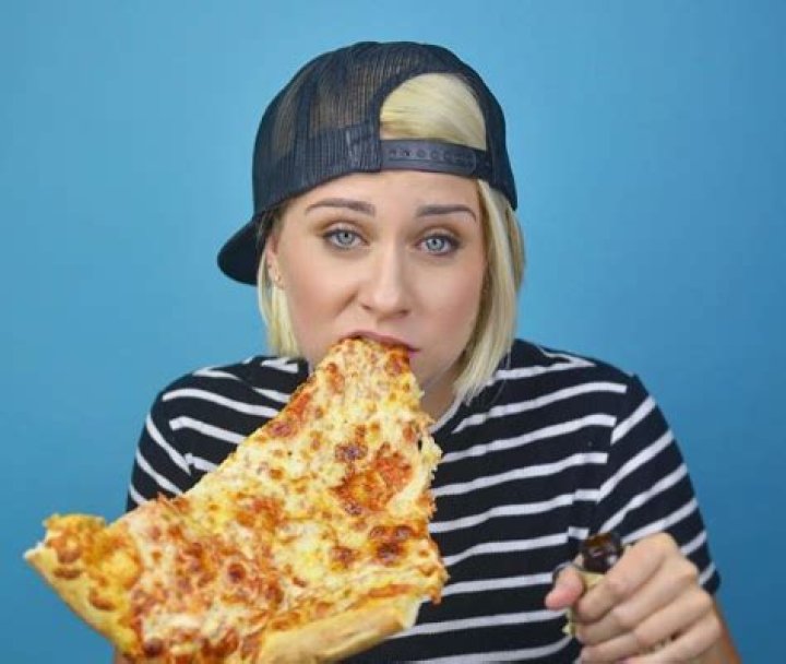 Courtney Rada Wiki: Age, Spouse, Lesbian, Net Worth, Birthday, Hometown, Girlfriend, Bio