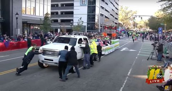 
Girl Dancer Dies After Being Hit by Truck at North Carolina Christmas Parade 