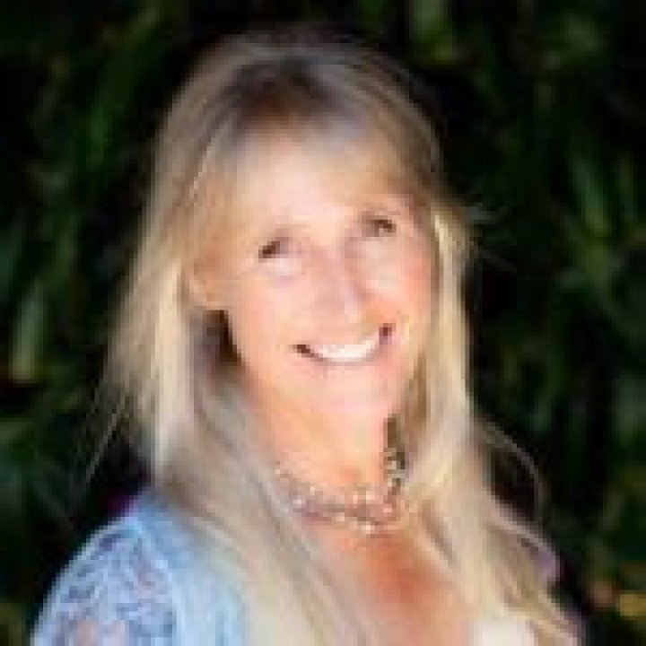 Gwendolyn Sontheim Meyer’s Net Worth, Biography, Career, Awards, Fact and Life Story