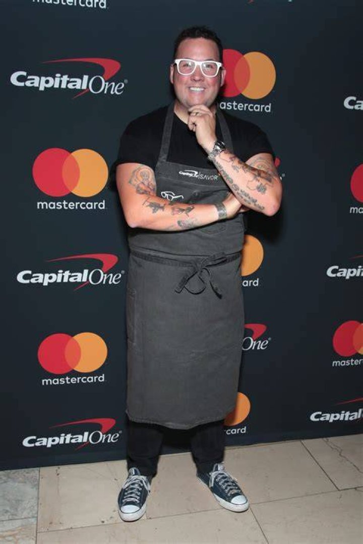 Is Graham Elliot Gay? Age, Height, Net Worth