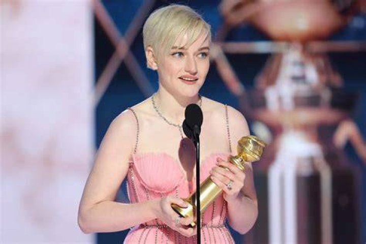 
Julia Garner Continues Awards Sweep with 2023 Golden Globes Win for Final Season of ‘Ozark’ 