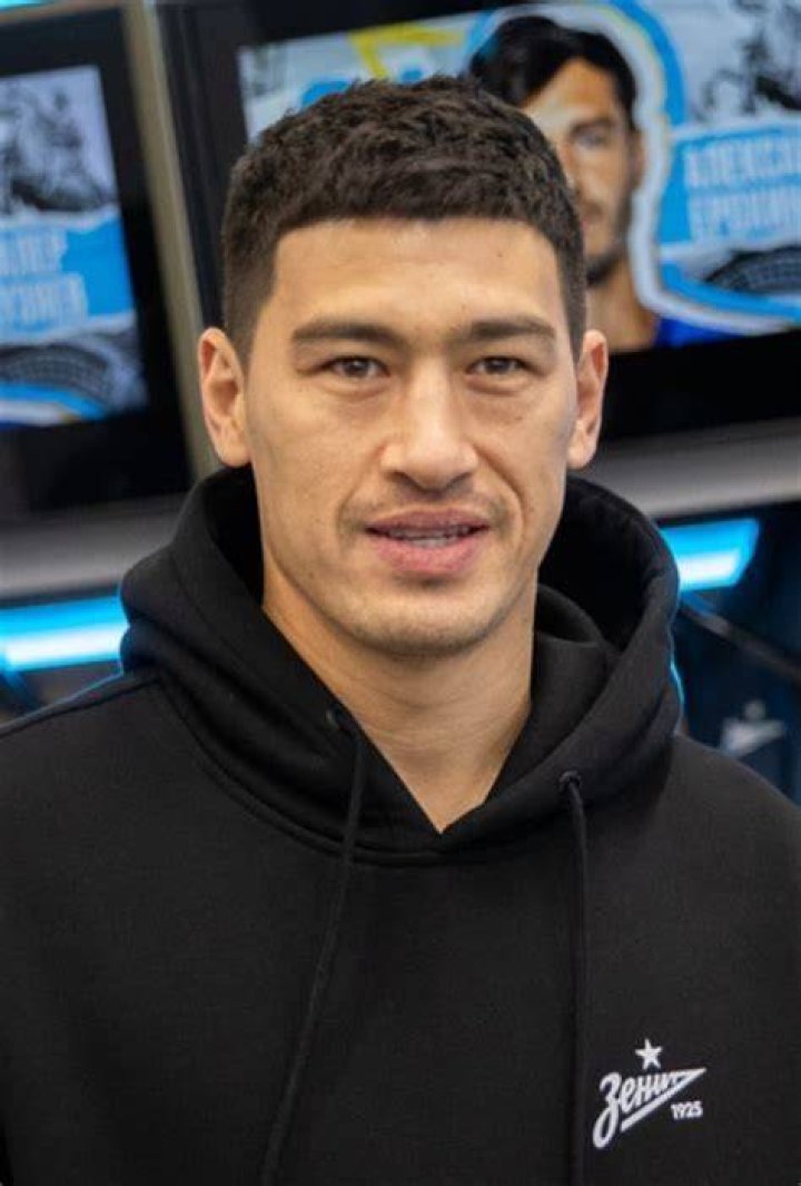 Justin Peter Rose Age, Wiki, Biography, Body Measurement, Parents, Family, Salary, Net worth