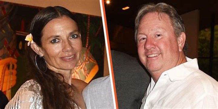 Justine Bateman: Husband, net worth, tattoos, smoking & body measurements