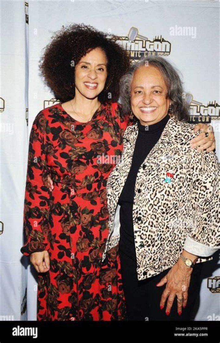 Karyn Parsons Bio, Age, Husband, Kids, Movies And Fresh Prince of Bel-Air