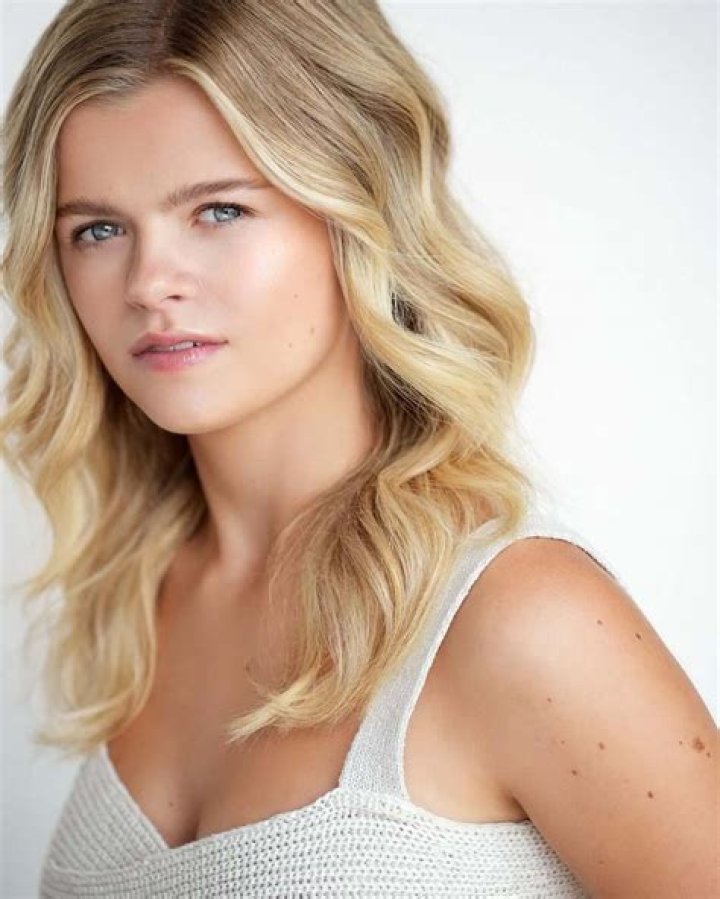  Lauren Mcnamara