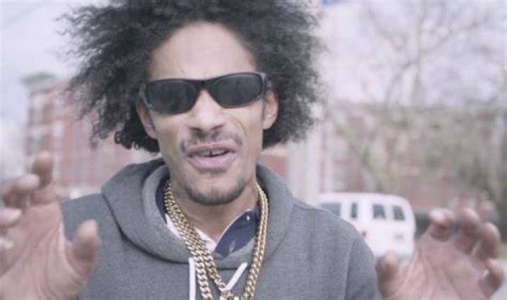Layzie Bone Height, Weight, Net Worth, Age, Birthday, Wikipedia, Who, Nationality, Biography