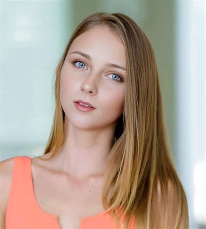 Macy Meadows Height, Weight, Net Worth, Age, Birthday, Wikipedia, Who, Instagram, Biography