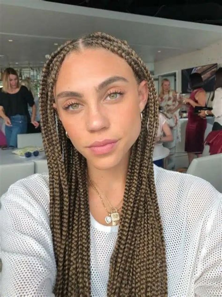 
Makayla Leko Height, Weight, Net Worth, Age, Wiki, Who, Instagram, Biography 