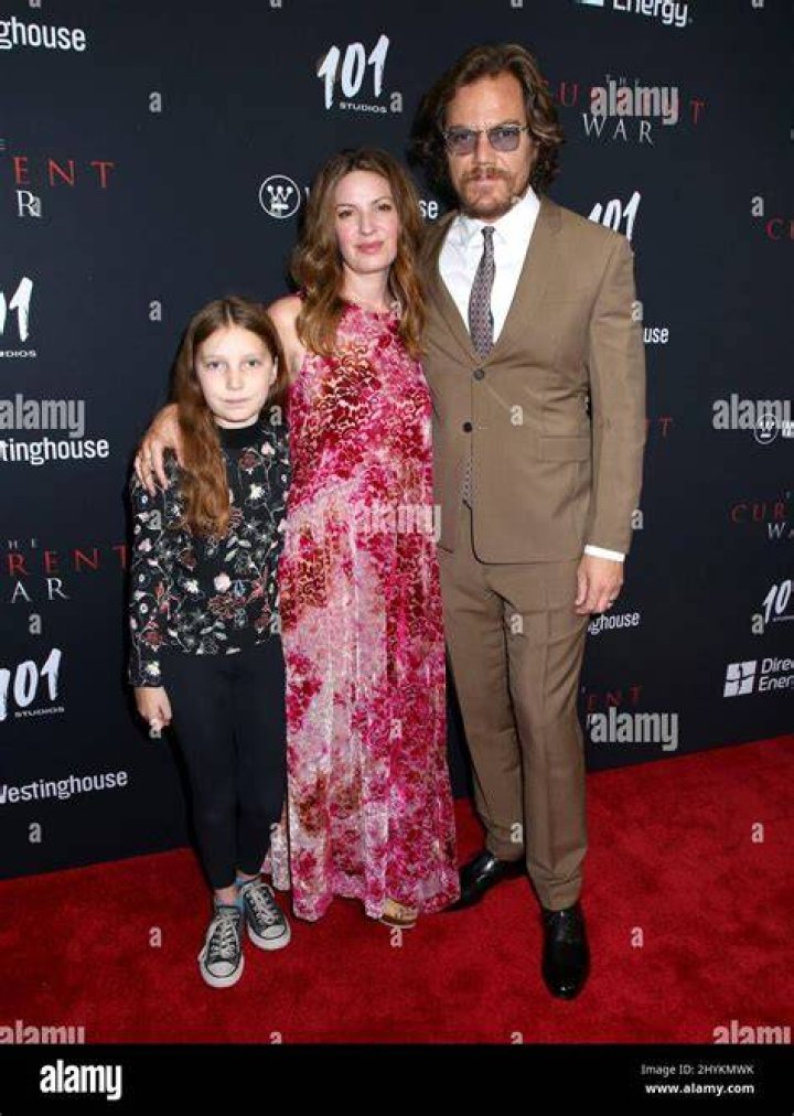 
Michael Shannon Is Married To Kate Arrington And Has Two Kids Marion And Sylvia Shannon 