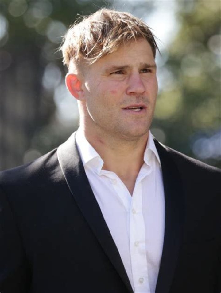 
Neal Froneman Height, Weight, Net Worth, Age, Birthday, Wikipedia, Who, Nationality, Biography 