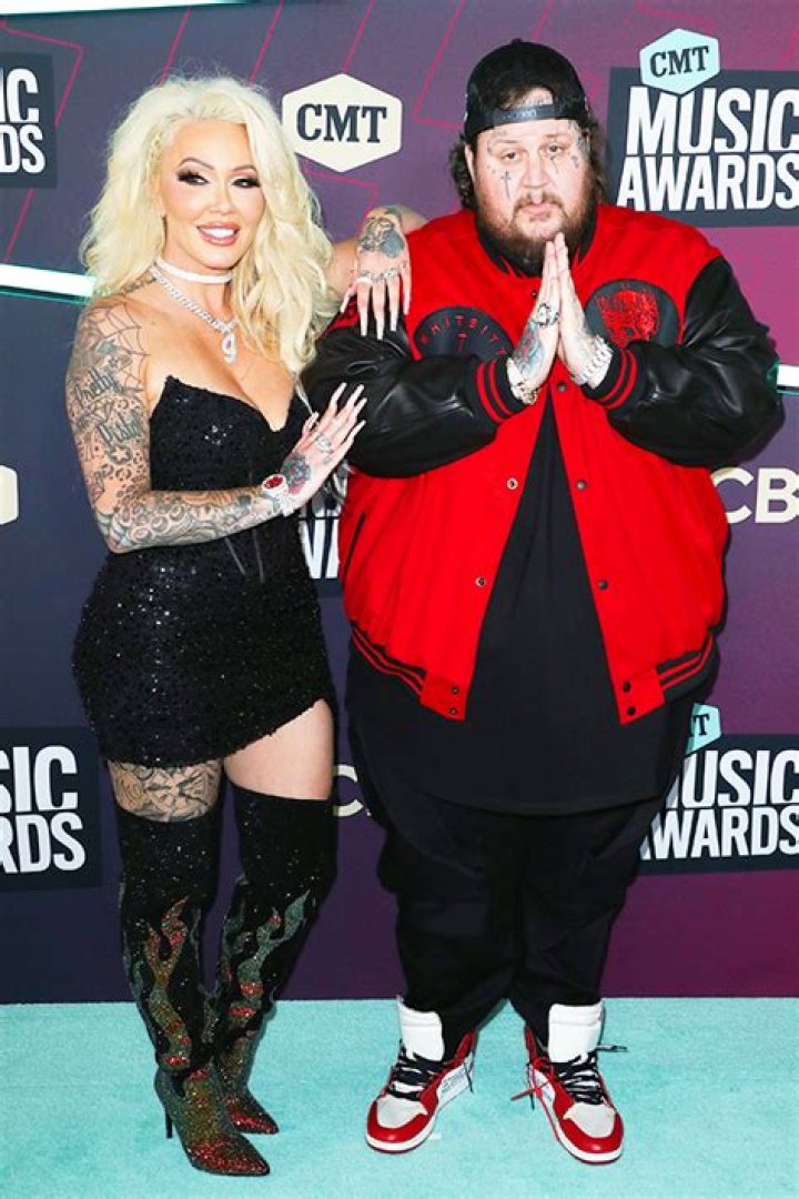 Rapper Jelly Roll and His Wife Bunnie Xo’s Age and Net Worth Compared