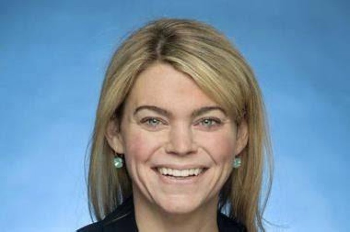 Sarah Feinberg (MTA)Bio, Wiki, Age, Husband, Partner, Baby, Net Worth, Obama and Amtrak.