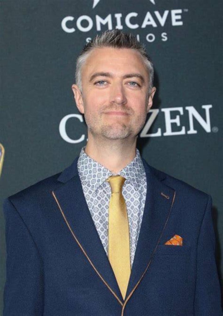 
Sean Gunn’s Biography: Net Worth, Brother, Chest, Height, Age 