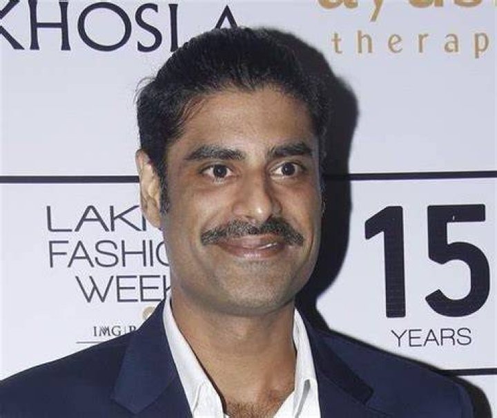 
Sikandar Kher Height, Weight, Net Worth, Age, Birthday, Wikipedia, Who, Nationality, Biography 
