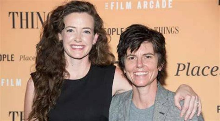Stephanie Allynne Height, Age, Husband, Biography, Wiki, Net Worth