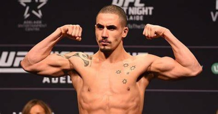 UFC: Who Are Robert Whittaker Parents Jack And Jewel? Facts About The New Zealand-born Australian Mixed Martial Artist