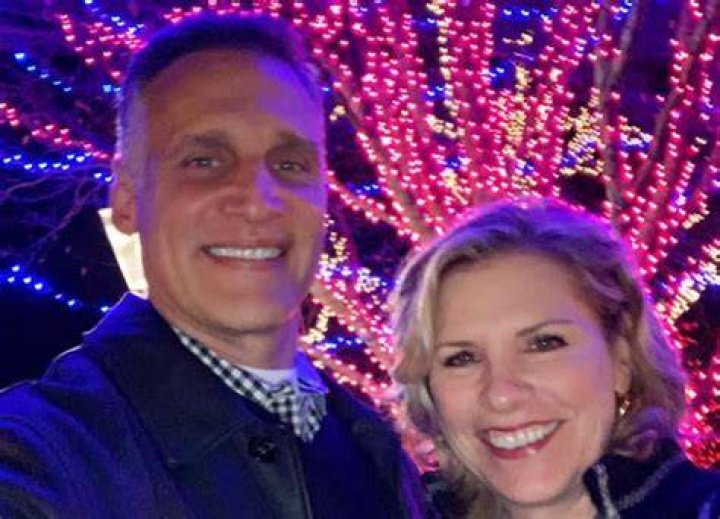 Walter Perez (journalist) Bio, Wiki, Age, Wife, ABC, Salary, Net Worth and Height