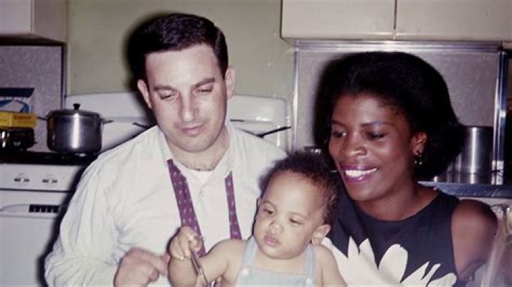 
Who are Lenny Kravitz Parents? Lenny Kravitz Biography, Parents Name, Nationality and More 