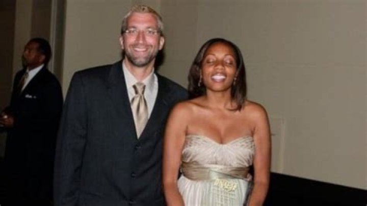 Who Is Kimberly Martin Husband Jeffrey Roberts? A Look At The Journalist’s Married Life